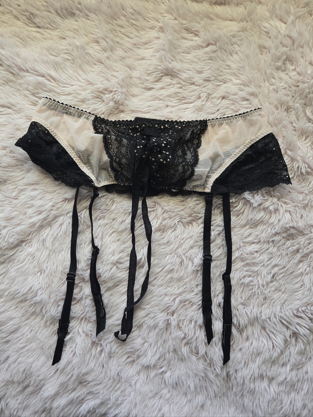 NWT Victoria's Secret Pink/Black Garter Belt